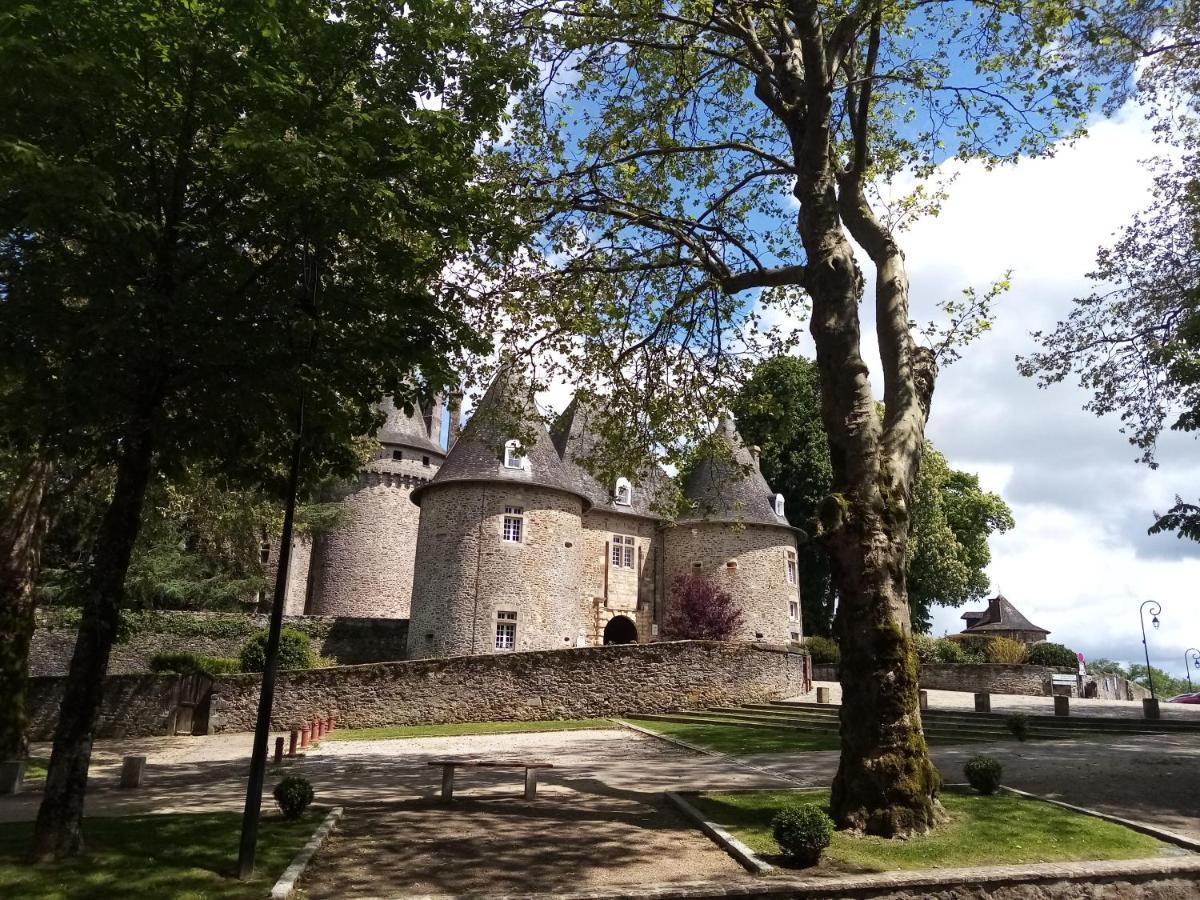 Le Grand Guillaume Maisonnette Independante Saint-Sornin-Lavolps Eksteriør billede
